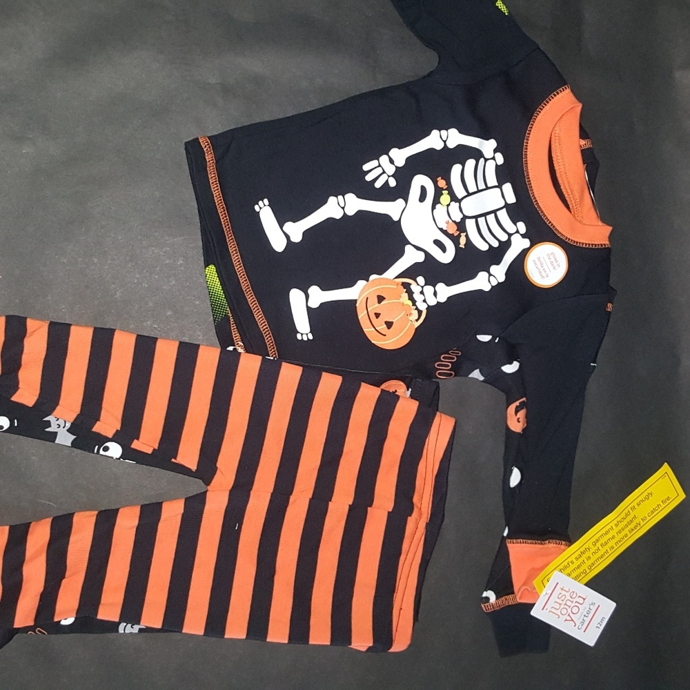 Carter's Glow in the Dark 2 set Halloween PJs
